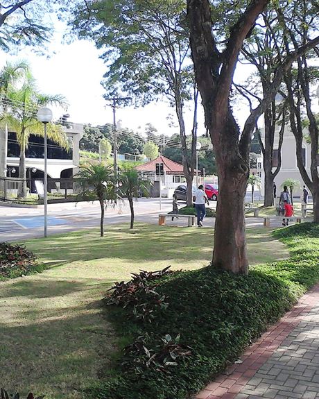 Praça da Matriz de Arujá