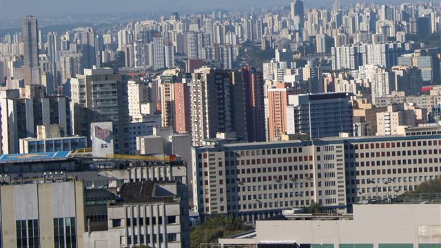 Skyline de São Paulo visto da Avenida Paulista